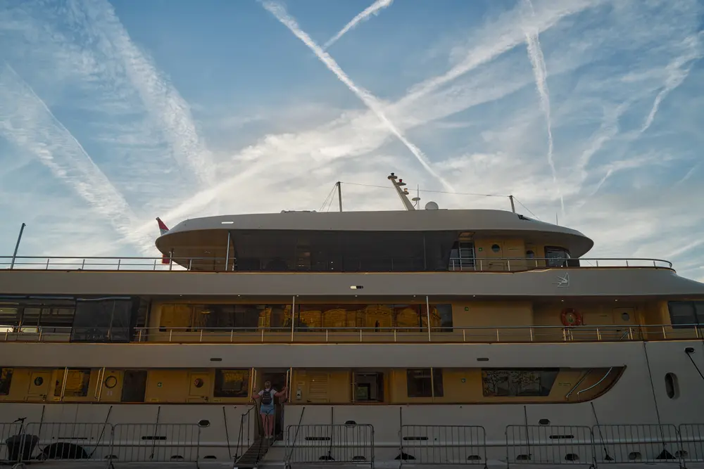 2026-06-14_korcula_moored-cruise-ship_dsc07218.jpg