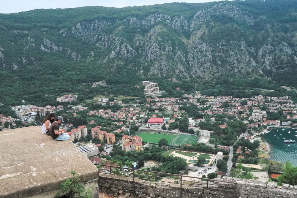 2026-06-11_kotor_town-below-from-wall_dsc05812.jpg