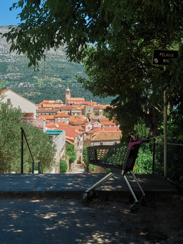 2026-06-14_korcula_stone-steps-to-town_dsc07081.jpg
