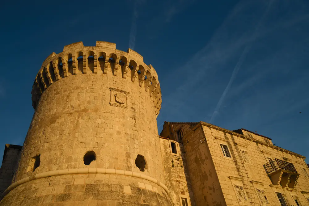 2026-06-14_korcula_round-fortress-tower_dsc07217.jpg