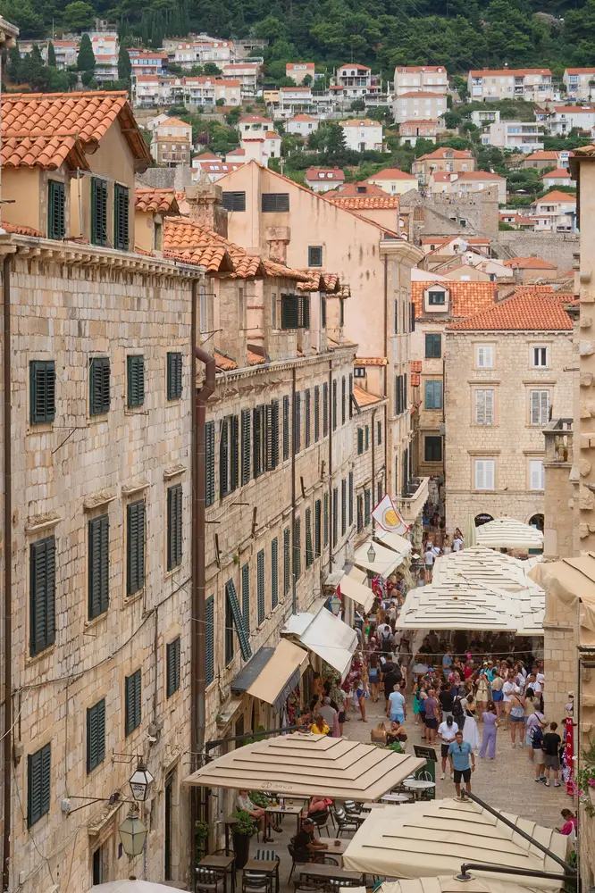 2026-06-15_dubrovnik_street-from-above_dsc07640.jpg