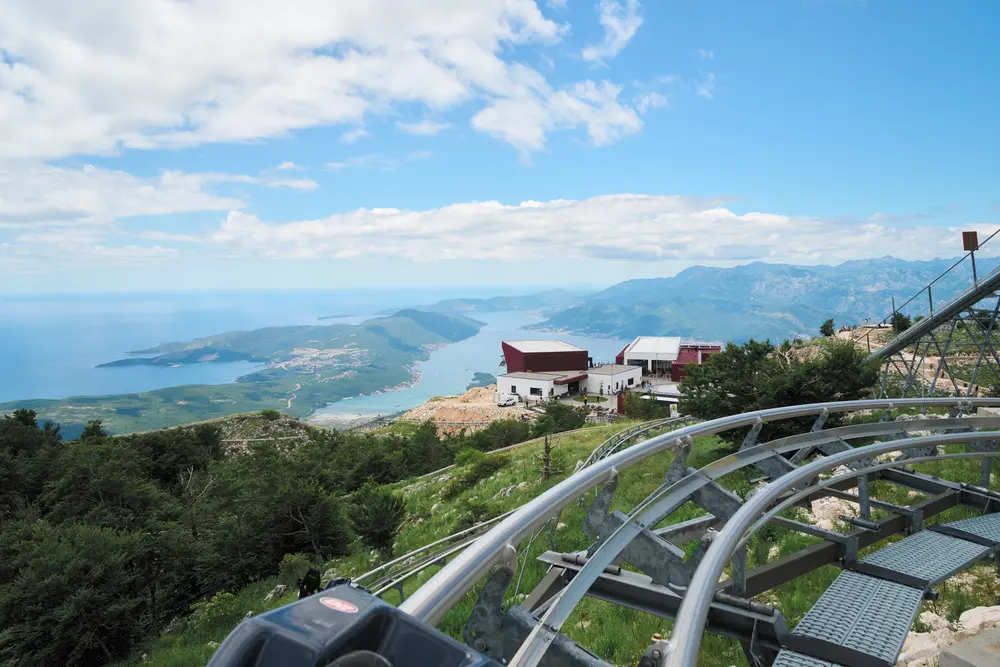 2026-06-12_kotor_coaster-track-bay-view_dsc06039.jpg