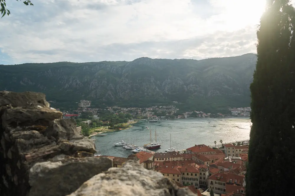 2026-06-11_kotor_bay-from-fortress-wall_dsc05681.jpg