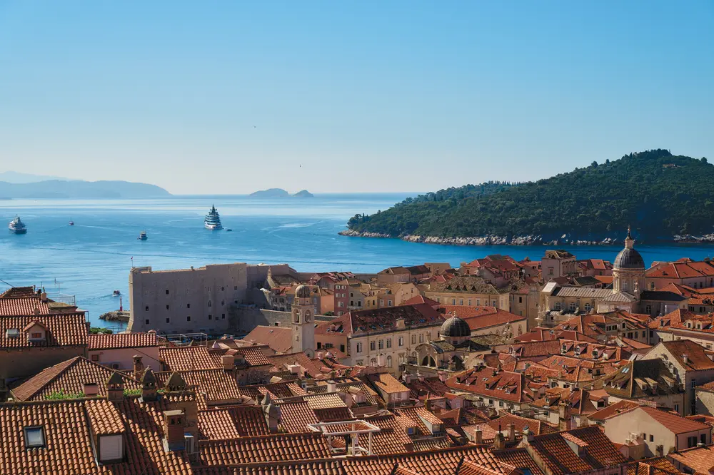 2026-06-10_dubrovnik_island-beyond-old-town_dsc04947.jpg
