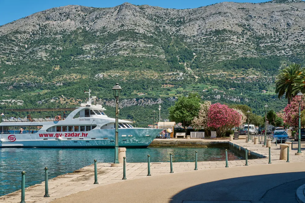 2026-06-14_korcula_ferry-at-the-quay_dsc07016.jpg