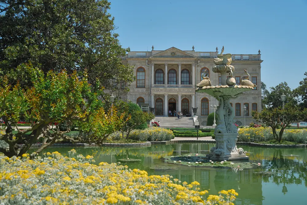 2026-06-06_istanbul_palace-fountain-garden_dsc02812.jpg