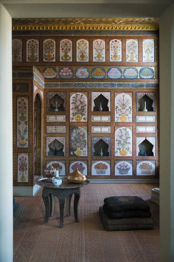 2026-06-07_istanbul_painted-panel-room_dsc03714.jpg