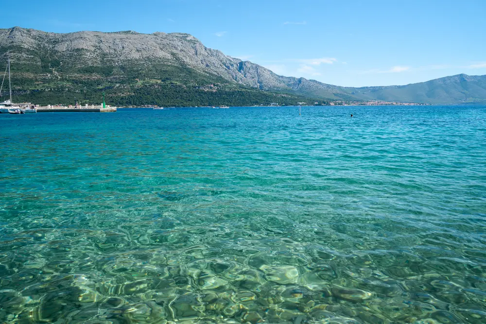2026-06-14_korcula_turquoise-water-and-hills_dsc06921.jpg