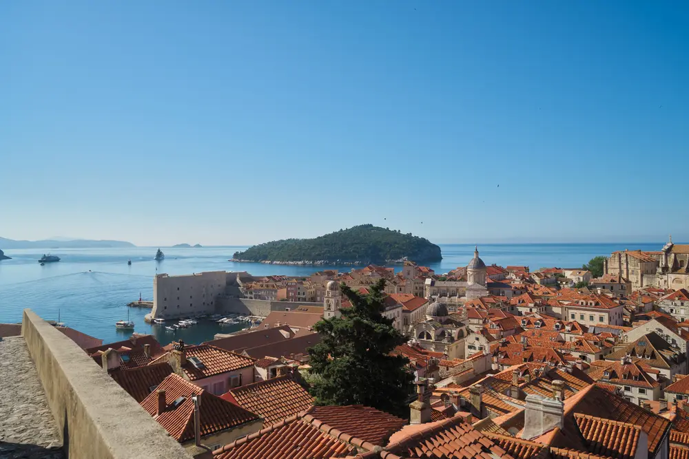 2026-06-10_dubrovnik_island-beyond-old-town_dsc04920.jpg