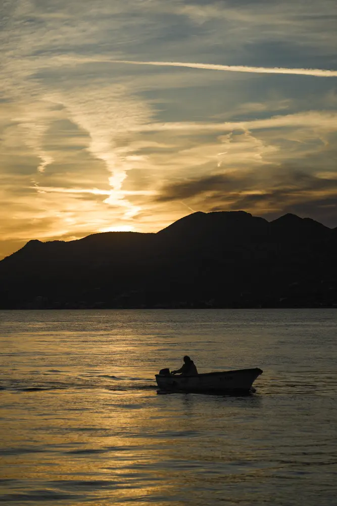 2026-06-14_korcula_boat-at-sunset_dsc07307.jpg