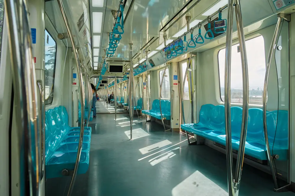 イェディクレへの始発電車
