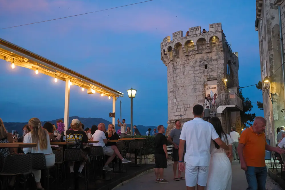 2026-06-14_korcula_waterfront-terrace-bar_dsc07440.jpg