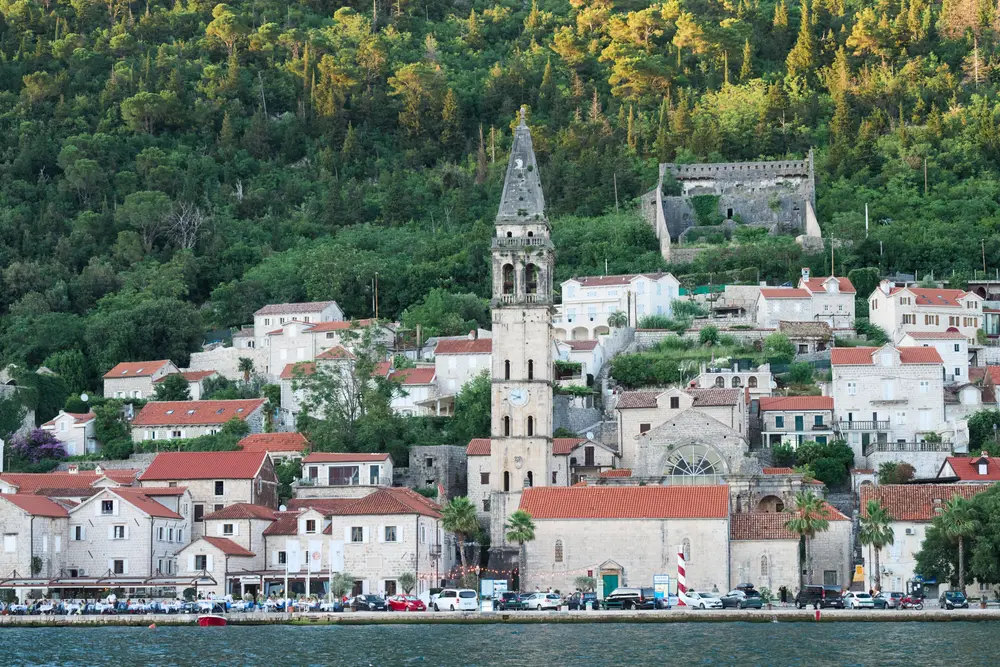 2026-06-12_perast_bell-tower-town-from-water_dsc06422.jpg