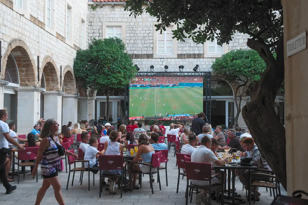 2026-06-15_dubrovnik_big-screen-in-the-square_dsc07827.jpg