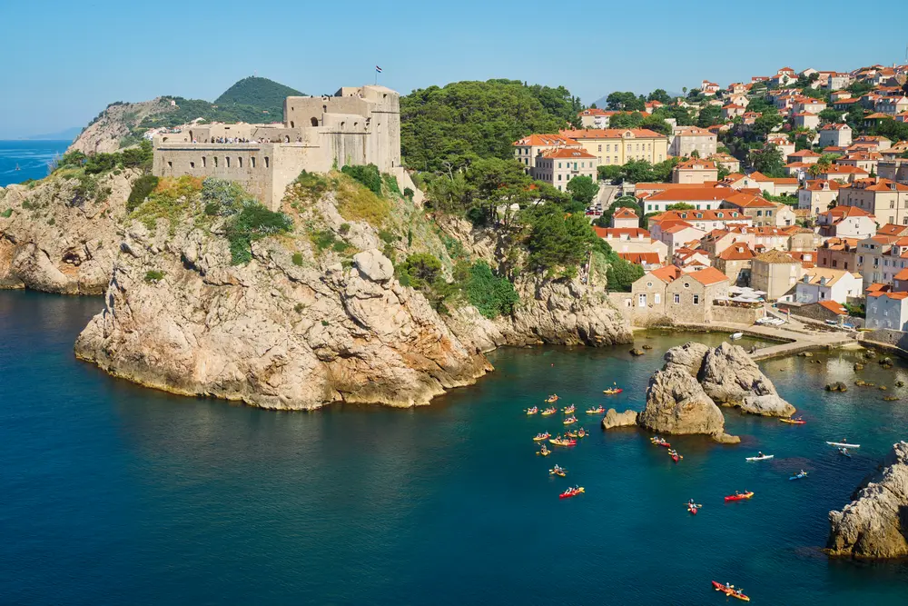 2026-06-10_dubrovnik_clifftop-fortress-and-cove_dsc05006.jpg
