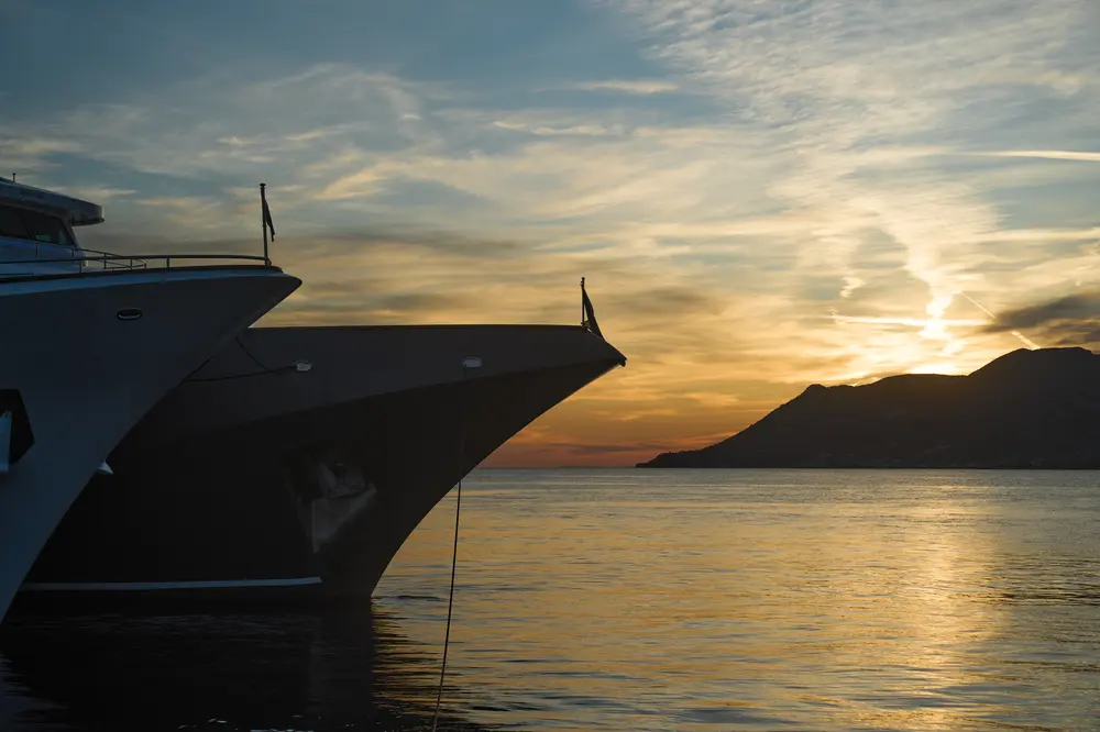 2026-06-14_korcula_ship-bows-at-sunset_dsc07315.jpg