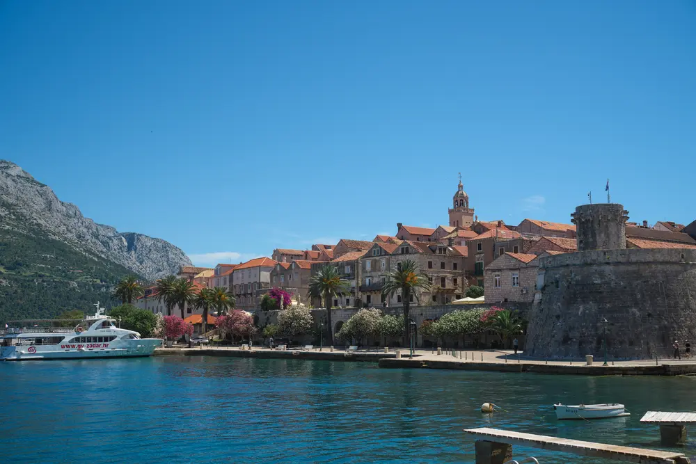 2026-06-14_korcula_walled-town-from-water_dsc07023.jpg